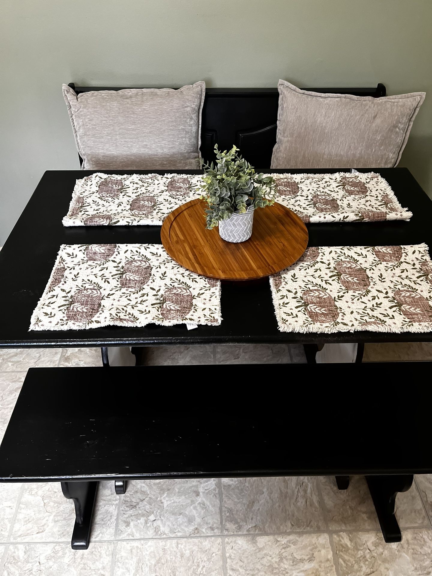 Breakfast nook table with Benches