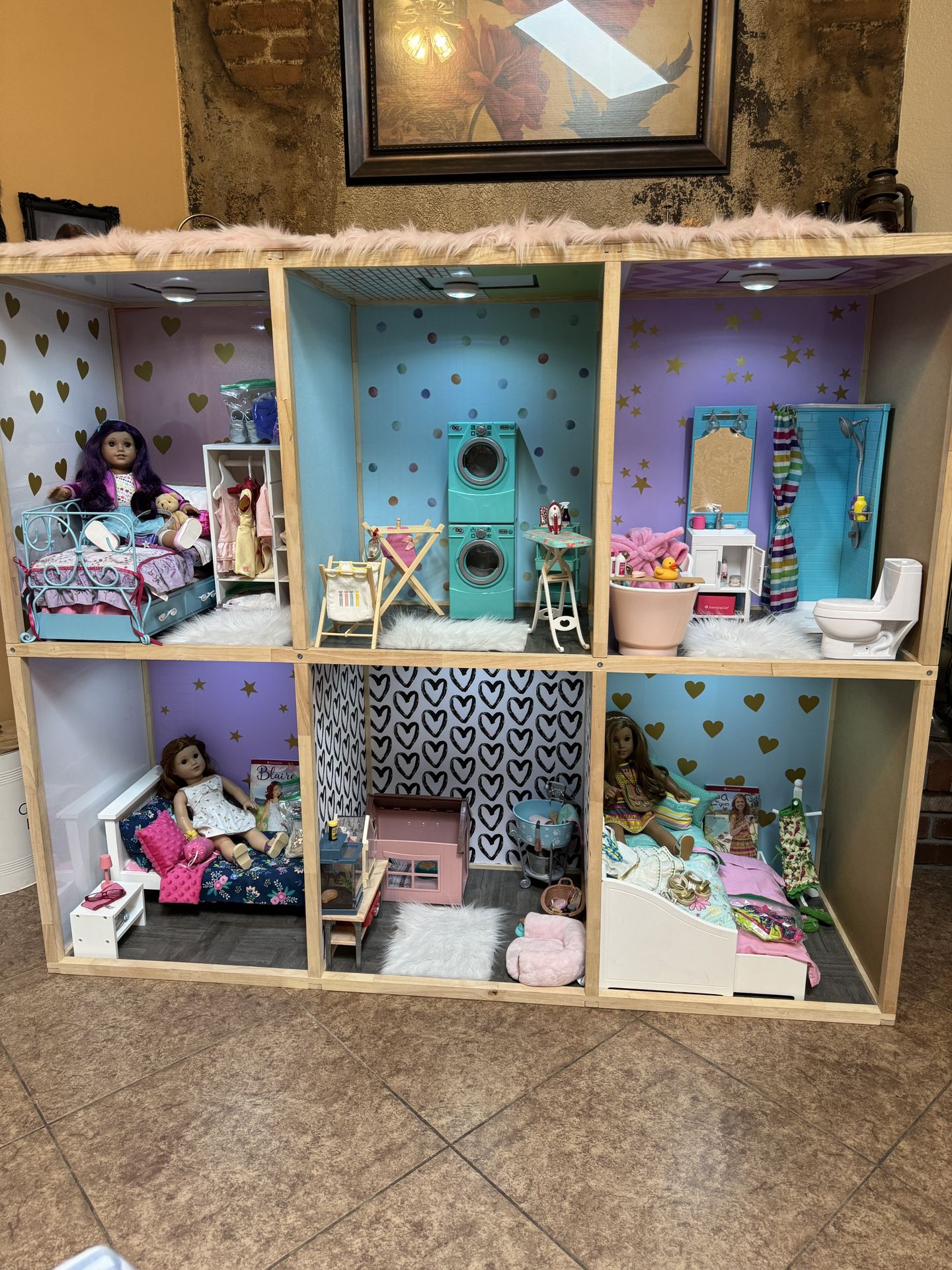 American Girl Doll House with Accessories & Dolls