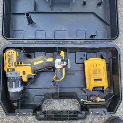 DEWALT DCD796