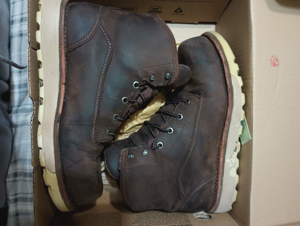 Redwing Boots 8 1/2