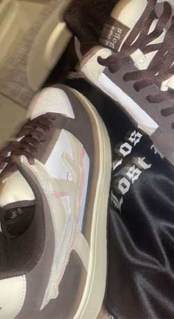 Lost boys Archive Size 13 Men