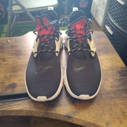 Nike React Presto Black Phantom Red Size 10.5