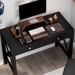 DESK WITH USB