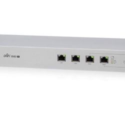 Ubiquiti Networks Networks Unifi Security Gateway Pro (USG-PRO-4)