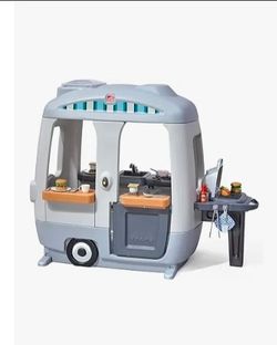Step 2 Adventure Camper Playhouse