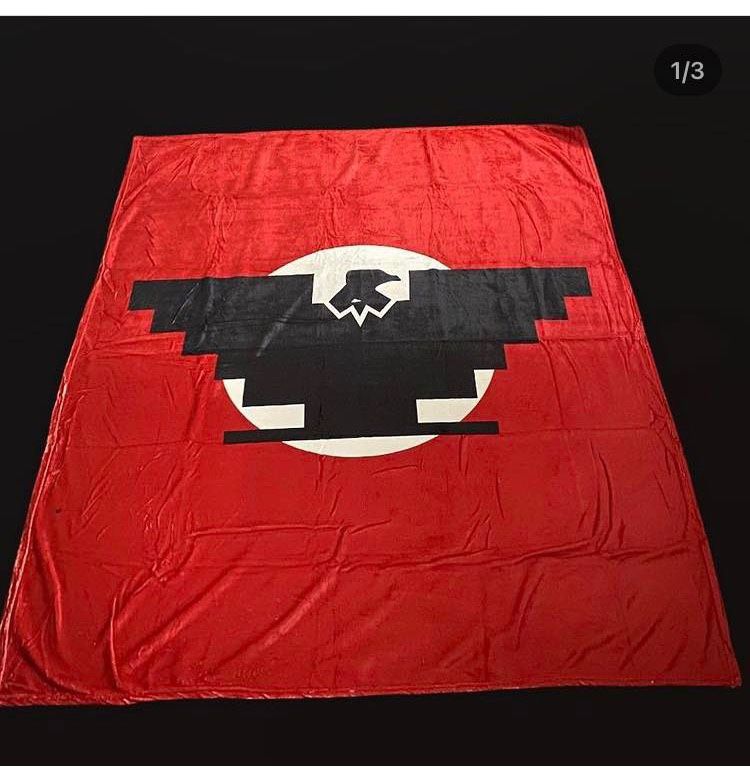 Huelga Bird Throw Blanket 2 Left 50x60 $25 Each