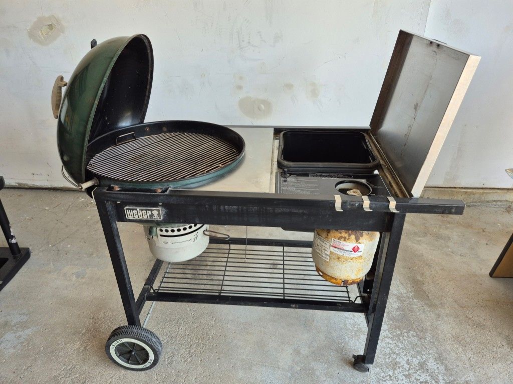 Weber Performer Grill
