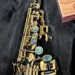 WACO Beautiful Black Soprano Saxophone with New Box of Reeds $380 Firm