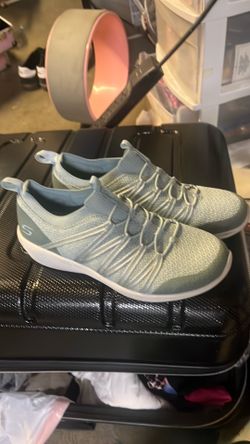 Skechers Air Cooled Memory Foam