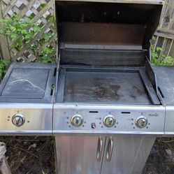 Charbroil Convertible Grill & Griddle 