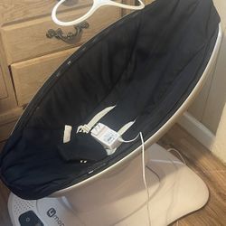 4 Mom Bassinet