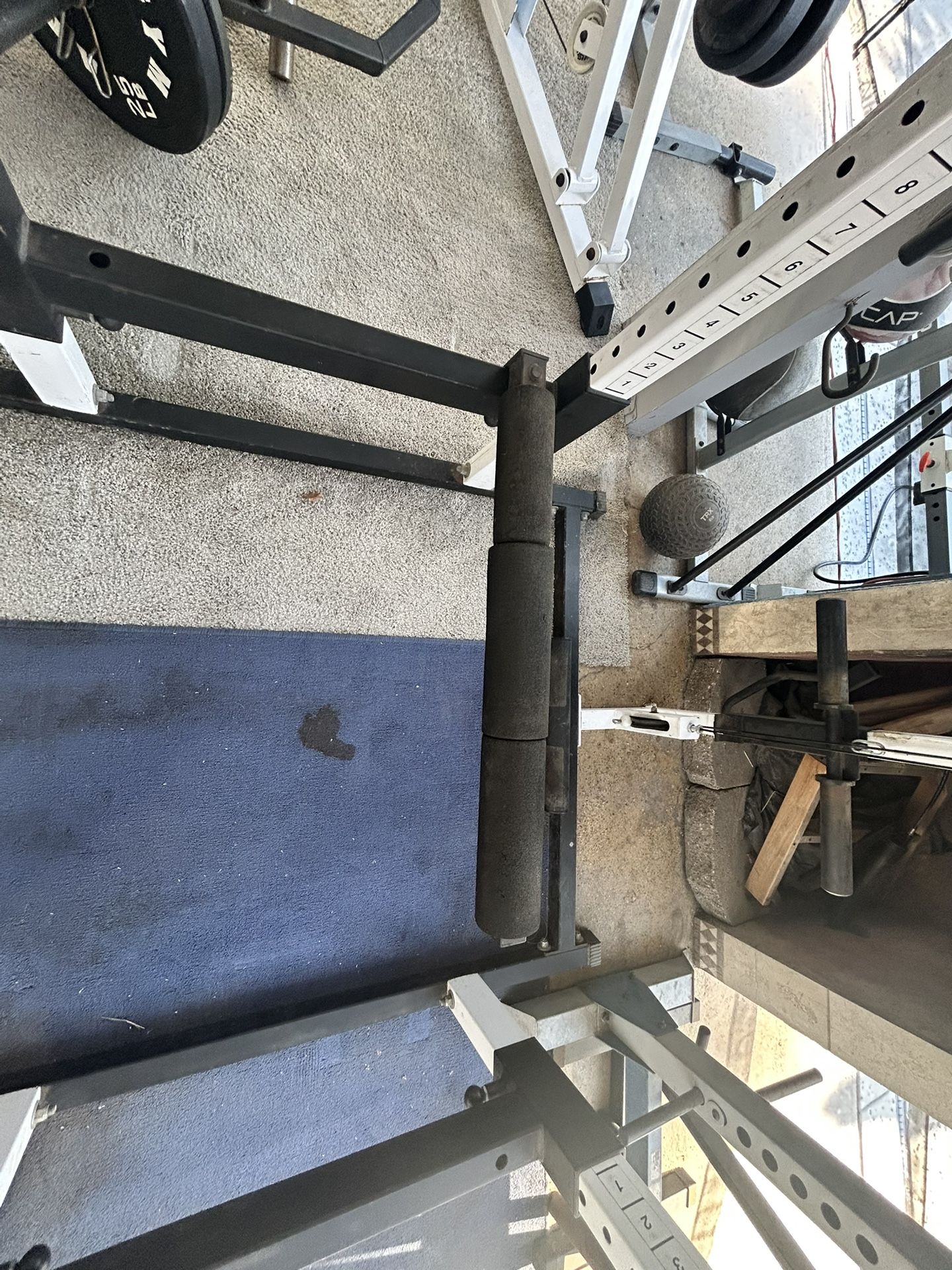 Cage With Pull System