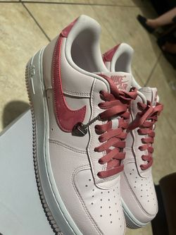 Women Valentines Nike Size 10