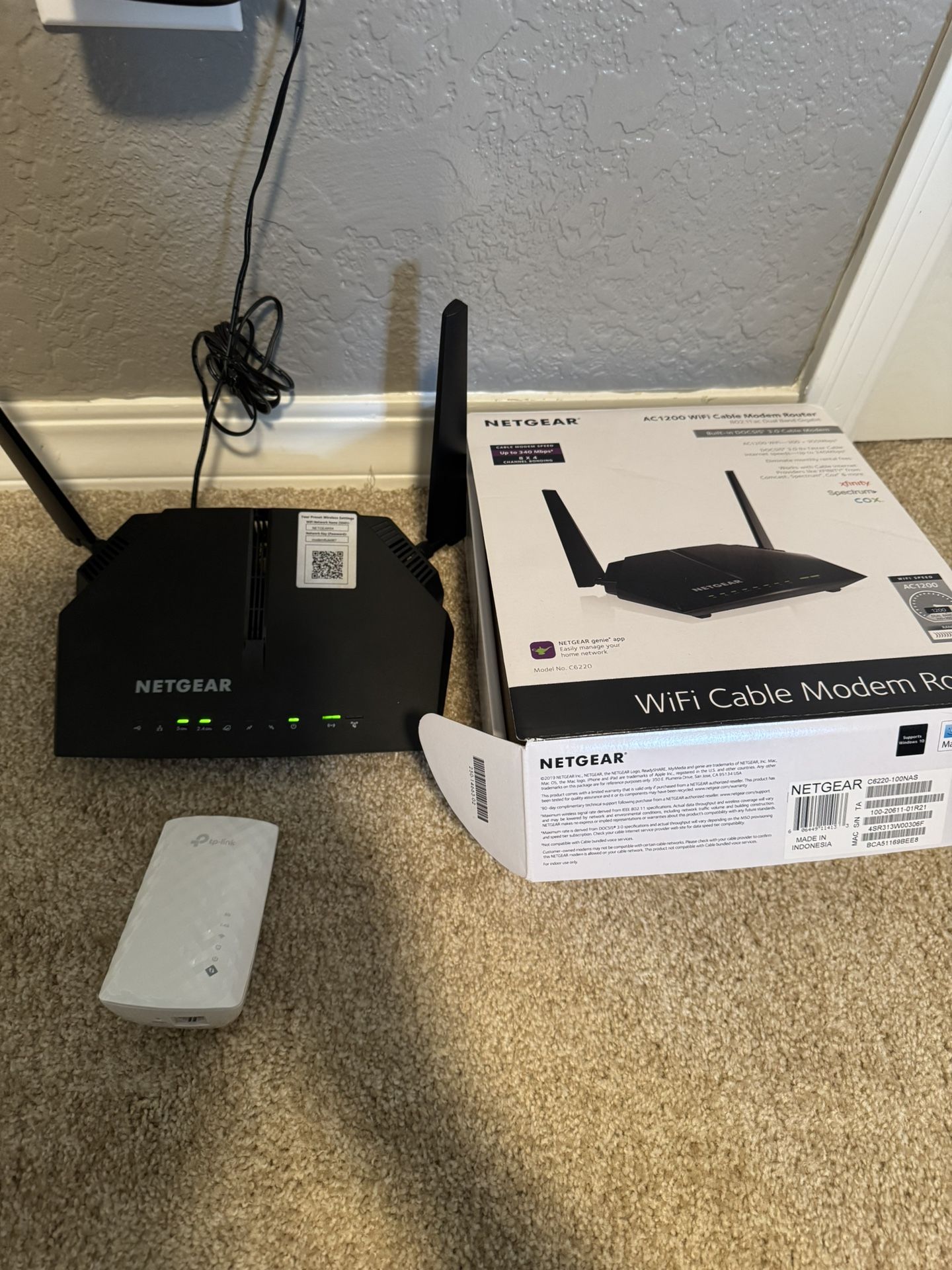 WiFi Router And Modem With Extender