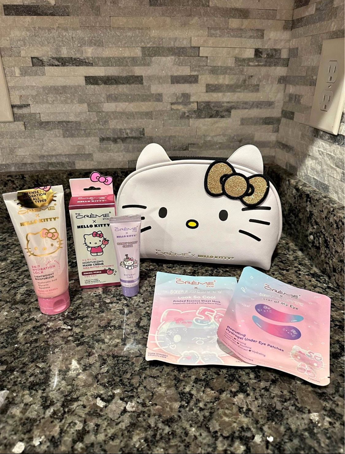 creme x hello kitty makeup bag bundle