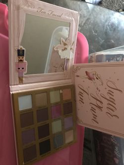 Too faced sugar plum