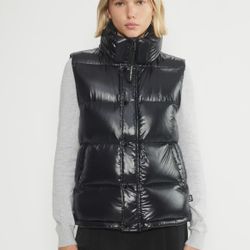 Aritzia Vest Puffer 