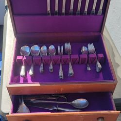 Silver Silverware Set