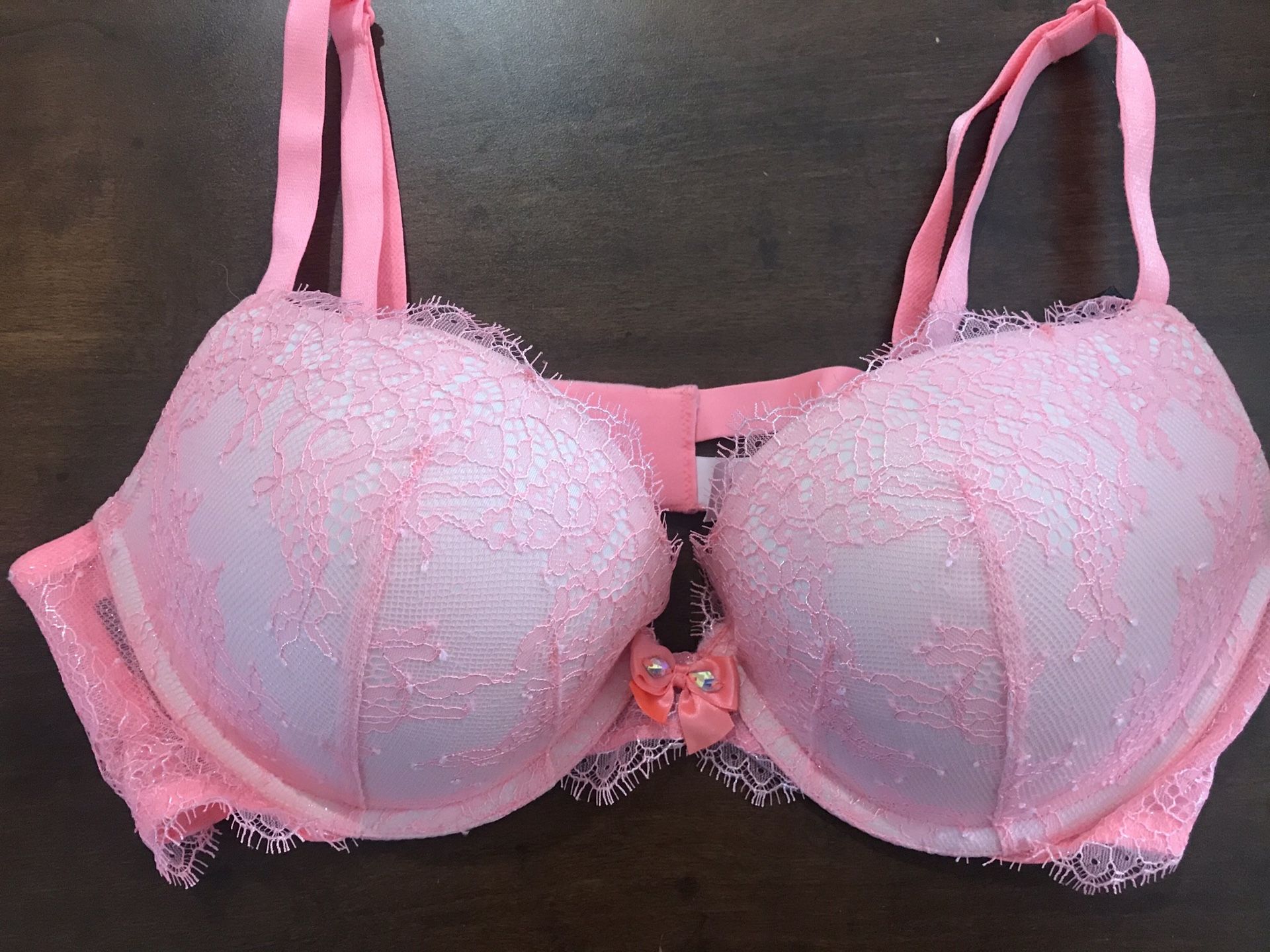 VICTORIA'S SECRET- Hot pink lace push-up bra- Size 36C