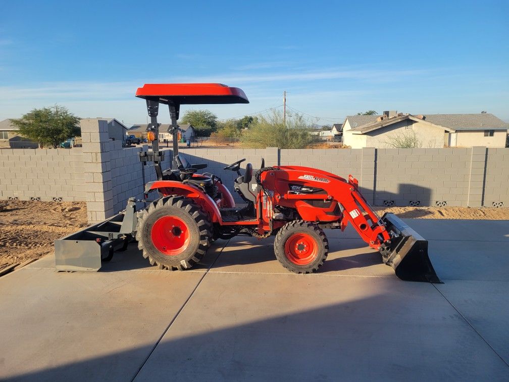 Tractor with Box Blade