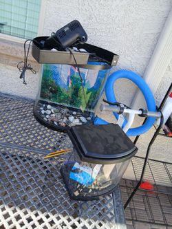 2 fish tanks in working conditions, slightly used