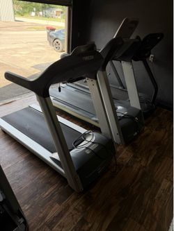 Commercial grade treadmills Precor/startrac