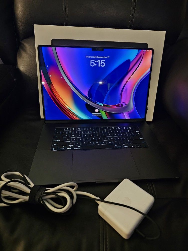 Apple MacBook Pro 2024 16" M4 Max 48GB RAM 1TB Space Gray  AppleCare+ Warranty 