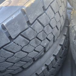 6 TIRES  225/70R19.5