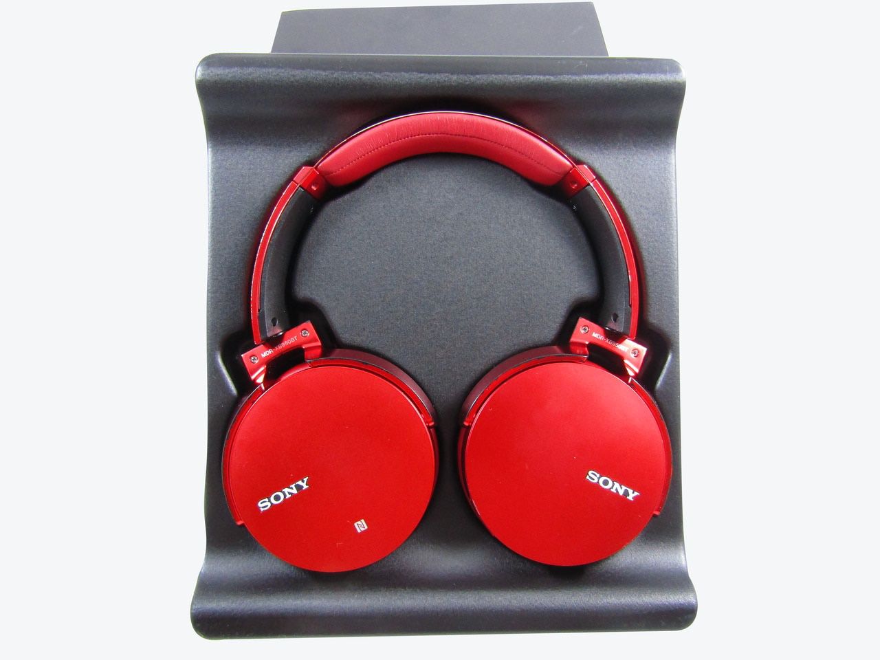 Sony MDR-XB950BT/B Extra Bass Bluetooth Headset RED LN