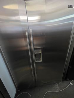 48" SUB ZERO BUILT IN STAINLESS STEEL REFRIGERATOR