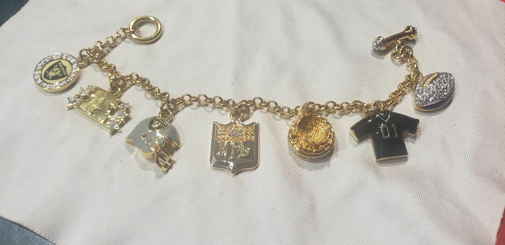 Oakland Raiders Swarovski Crystal Charm Bracelet