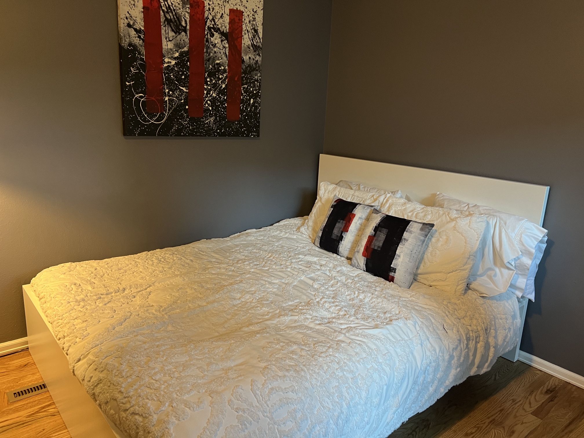 Queen Size Bed, Mattress, Shams, Duvet Cover, Wall Hanging
