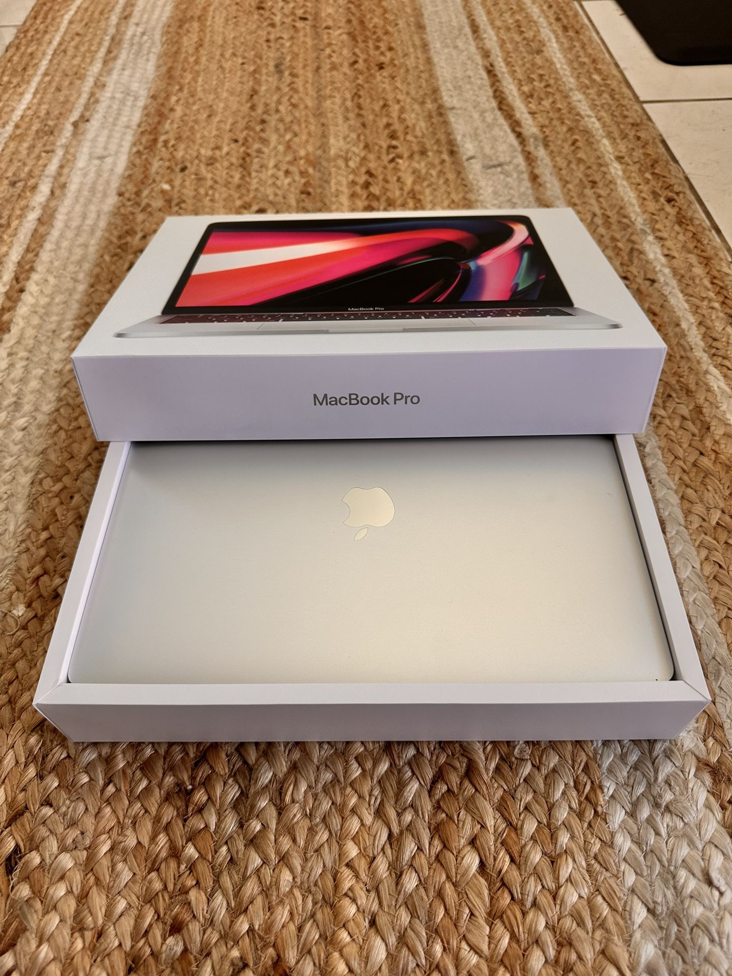 MacBook Pro 13.3” M2 Touch Bar 2022