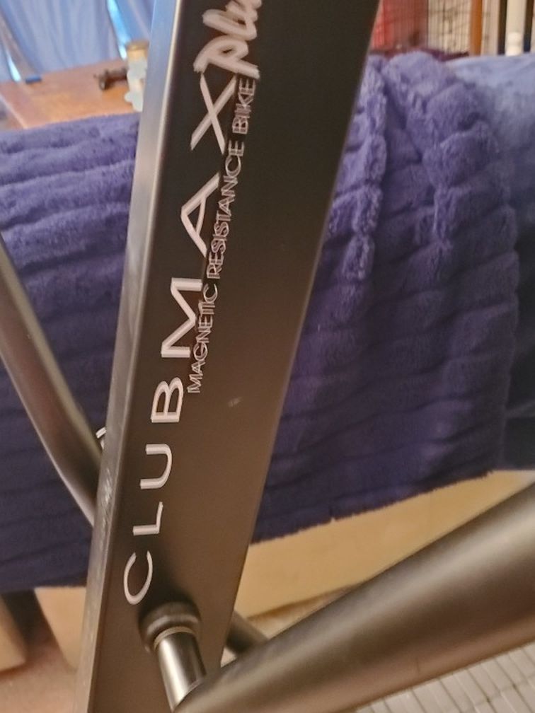 Clubmax Resistance Bike