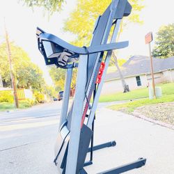 ProForm 505-CST Treadmill With Incline 