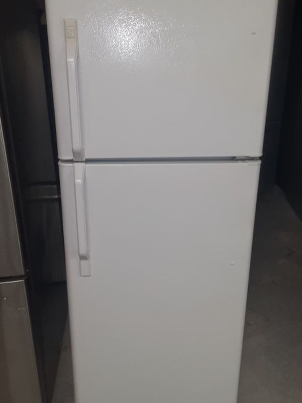 Small refrigerator Kenmore Good Condition 2 Months warranty