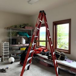 Decluttering, cleaning and organizing with a touch of interior design