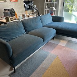 Castlery Pebble Sectional Couch - Right Facing