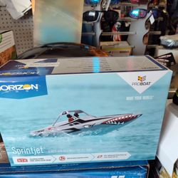 Sprint jet mini RC jet boat brand new including battery and a charger
