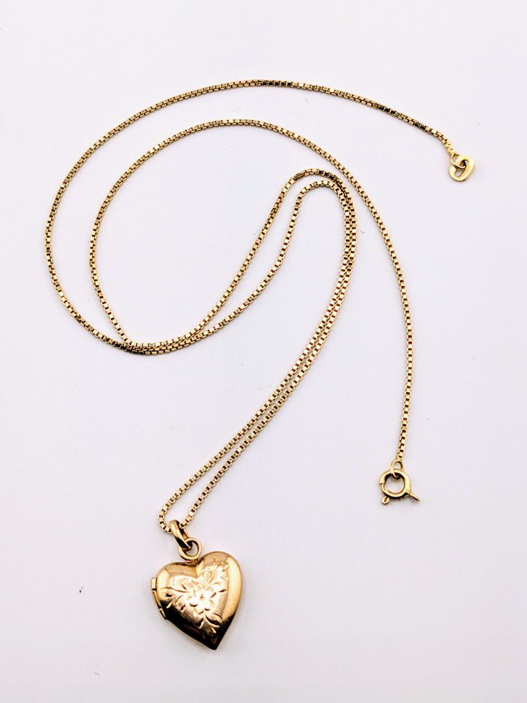14K Yellow Gold Romantic Heart locket Necklace 4g