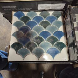 Azul Scallop Backsplash 