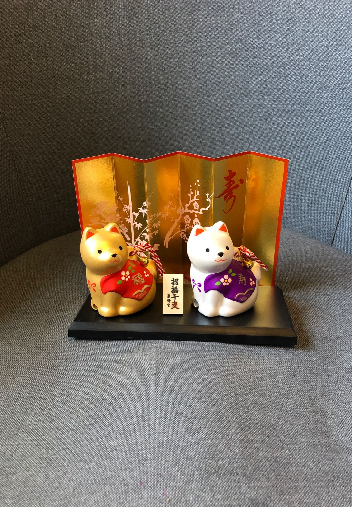 Small Japanese dog figurines