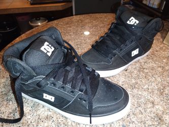 DC Shoes size 10 *New
