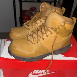 Nike Boots