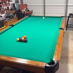 Pool Table 9 Ft