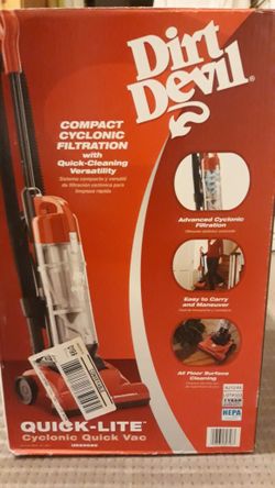 DIRT DEVIL Quick-lite Cyclotronic Vacuum 