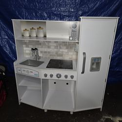 🔥 UNBEATABLE DEAL: KidKraft Wooden Kitchen 🔥