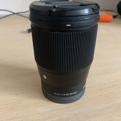 Sony e - Sigma 16mm F/1.4