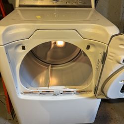 Brand New Maytag Dryer!!!!