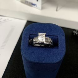 10k White Gold Diamond Ring Size 8